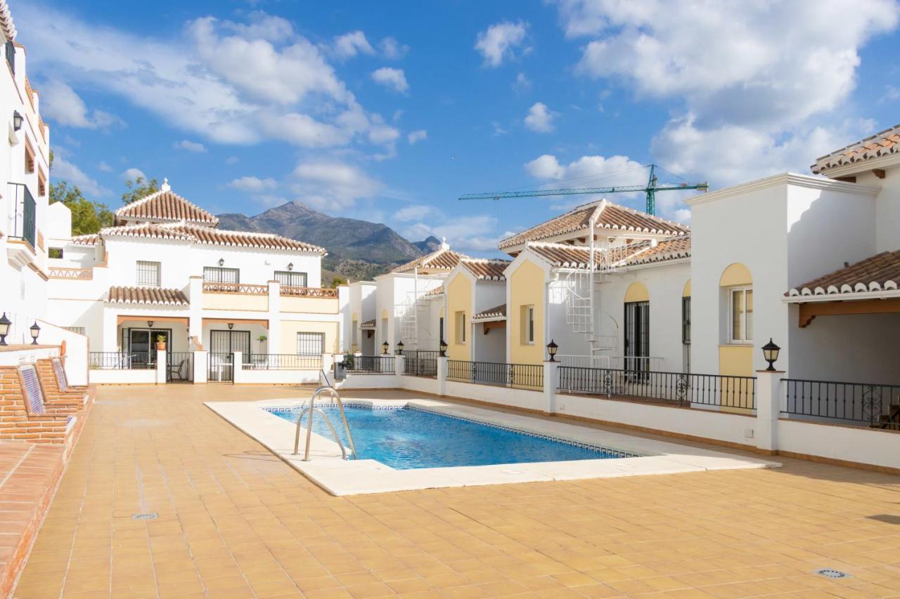 Apt Nerja Chimenea With Ocean View, A/C, & Fiber Daire Dış mekan fotoğraf