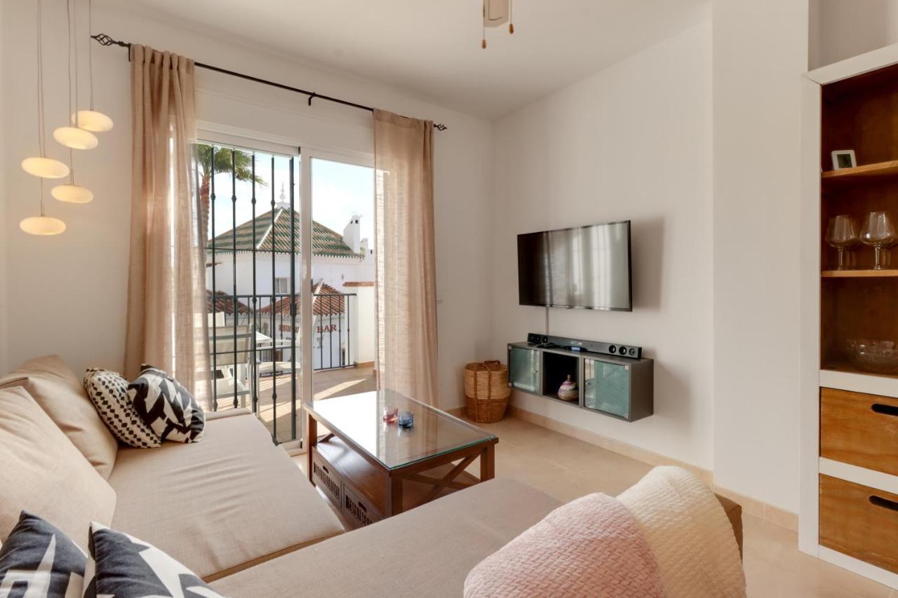 Apt Nerja Chimenea With Ocean View, A/C, & Fiber Daire Dış mekan fotoğraf